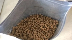 Мачката одбива сува храна